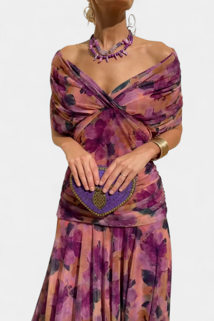 Laluna® | Elegant Dress With V-Neckline